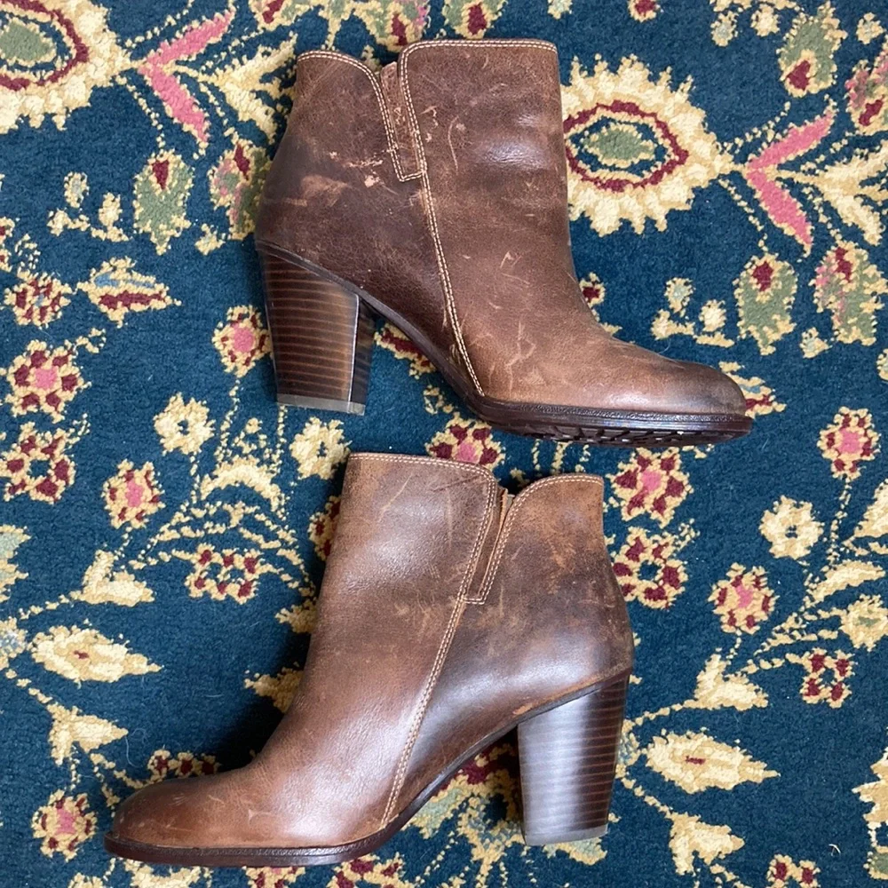 🍄Sofft Wera distressed Brown leather Ankle Boot